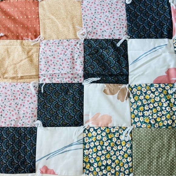 70”x85” Vintage Handmade Patchwork Quilt - Picture 5 of 12